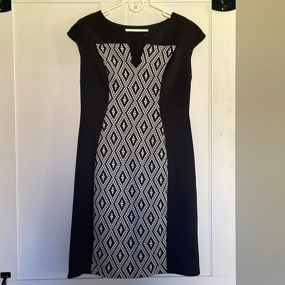 Perfect for work dress, size 10, non-wrinkle fabric